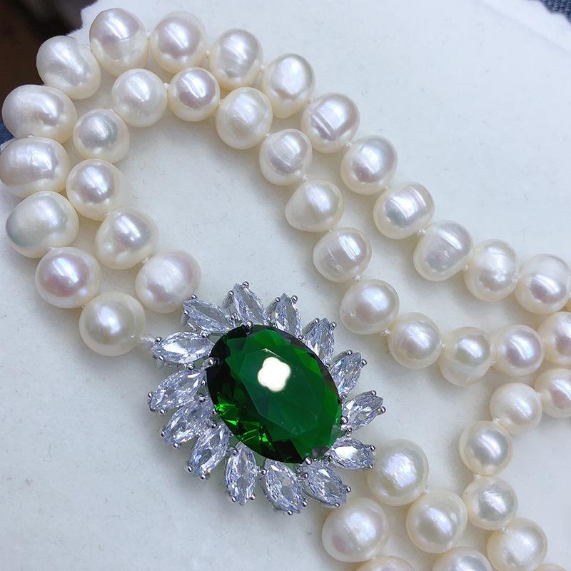 Elegant Women's Multi-layer Freshwater Pearl Choker Necklace, 8-9mm Pearls, Noble Temperament Fashion.