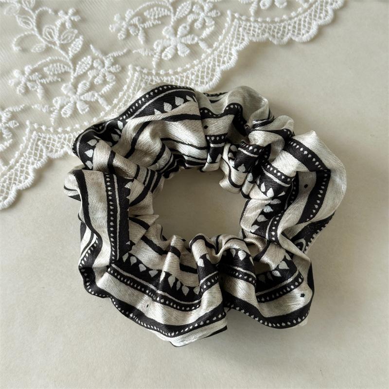 

Striped Ribbon Scrunchies Long Tail Hair Tie Boho Style Women Hair Accessory for Casual Weekend Look Black and white hair tie