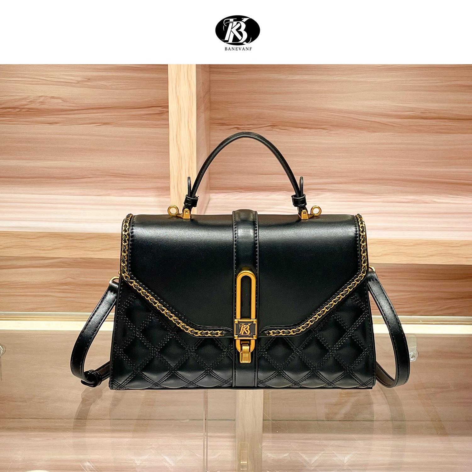 

Princess Bonnie 2024 A/W Diamond Lattice Leather Crossbody Bag with Lock Buckle чёрный