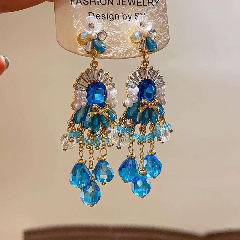 Náušnice s třásněmi ve tvaru mašle ze skleněných perel a stříbrné jehly - Luxusní retro etnický styl pecky pro ženy