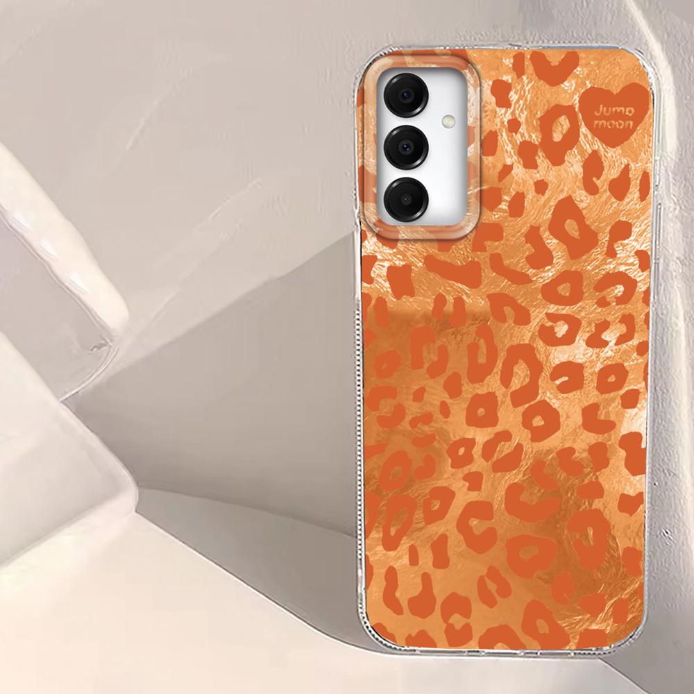 Retro White Leopard Print Women Phone Case for Samsung Galaxy A16 A55 A07 A17 A56 A36 A26 A53 A06 A14 A24 A34 A54 A15 A12 Cover