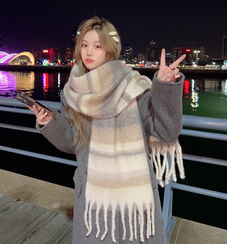 Women's Winter Mohair Plaid Scarf - Thick, Warm & Trendy Korean Style Neck Gaiter