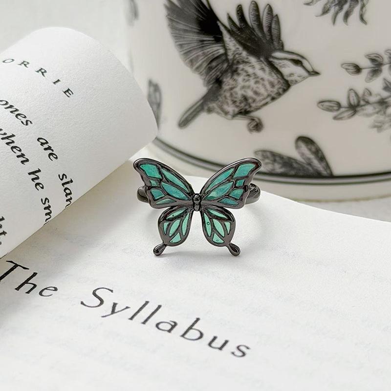 "Dark Butterfly Light" Retro Neutral Enamel Dark Butterfly Open Ring For Women Wearing Personalized Punk Index Finger Ring