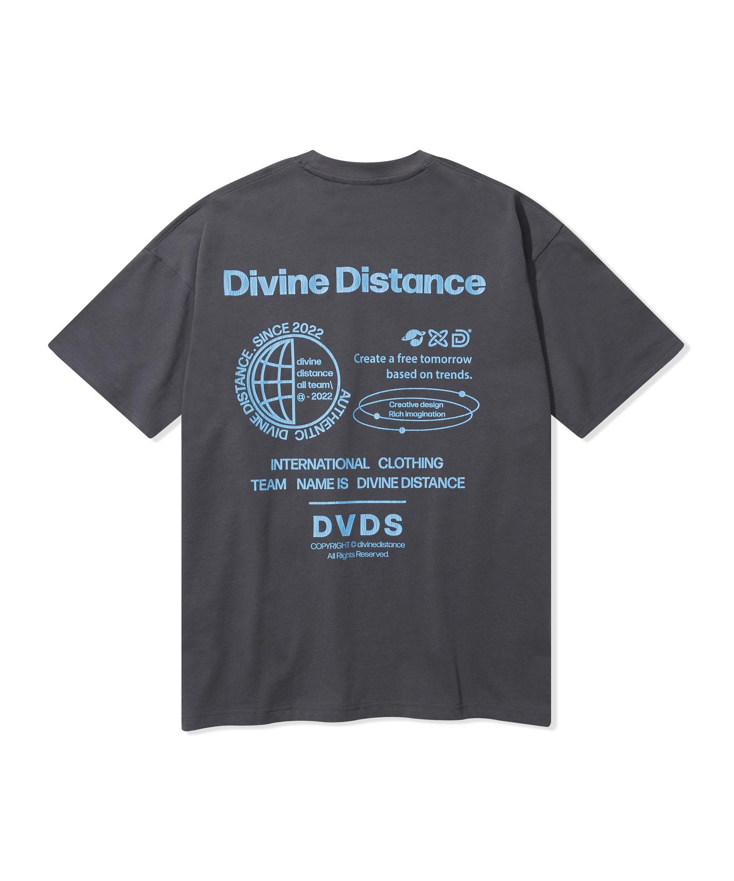 Divine Distance Cracked Graphic T-Shirt [Charcoal] L