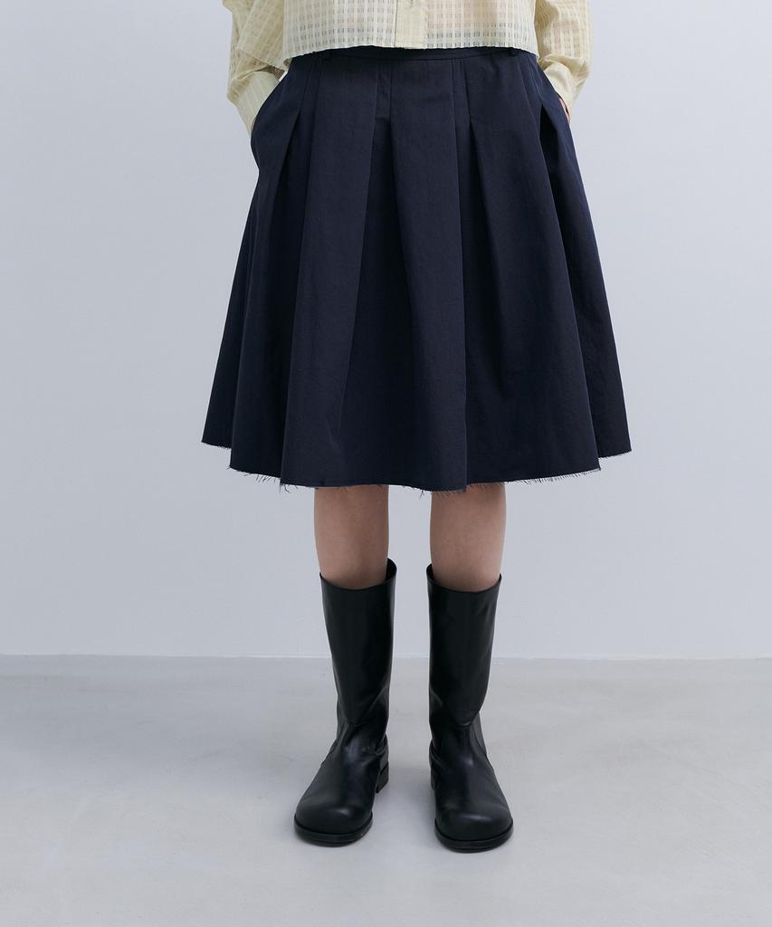 Epinggeulleo Low Edge Pleated Skirt - Navy