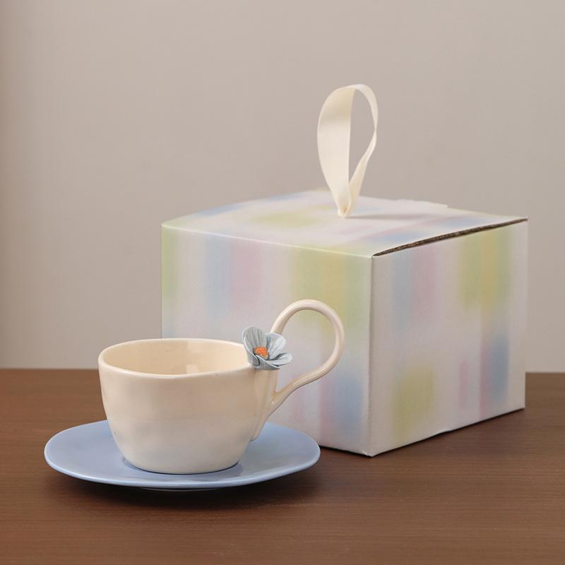 

Creative Hand-pulled Relief Small Flower Ceramic Coffee Cup and Saucer Underglaze Painted Hand-painted Flower Drinking Utensils 200ml синий