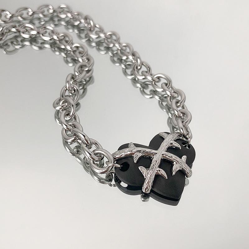 Sugar-coated Shells Sweet Cool Thorns Love Necklace Women's Summer Light Luxury Niche Pendant Clavicle Chain Cold Style Titanium Steel Necklace