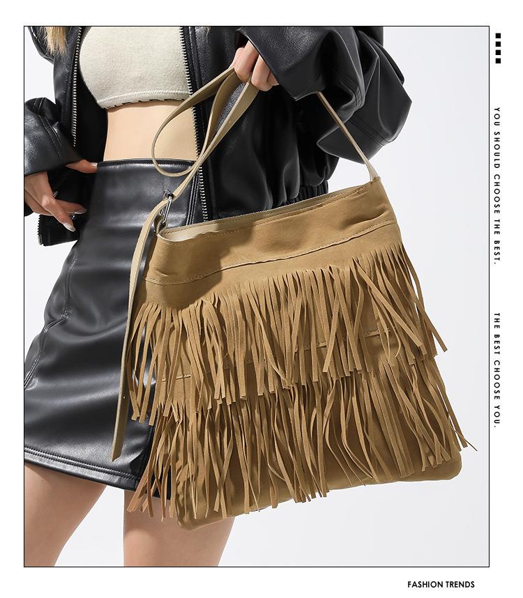 Women's Large Capacity Retro Tassel Shoulder Bag - Autumn 2023 Fashion
