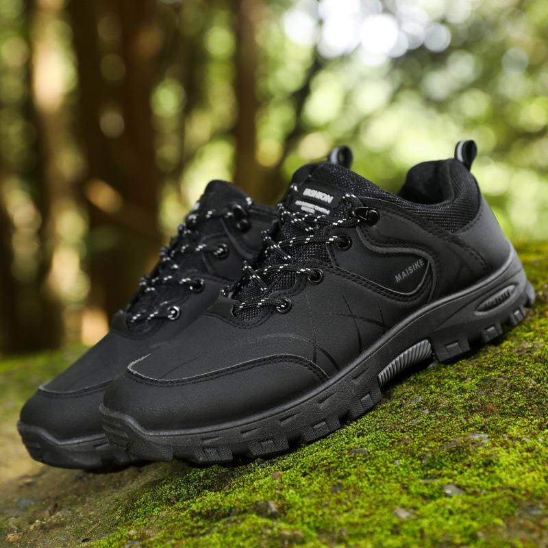 Outdoor hiking shoes men's leather surface autumn and winter velvet thermal casual shoes hiking labor protection shoes fashion men's shoes