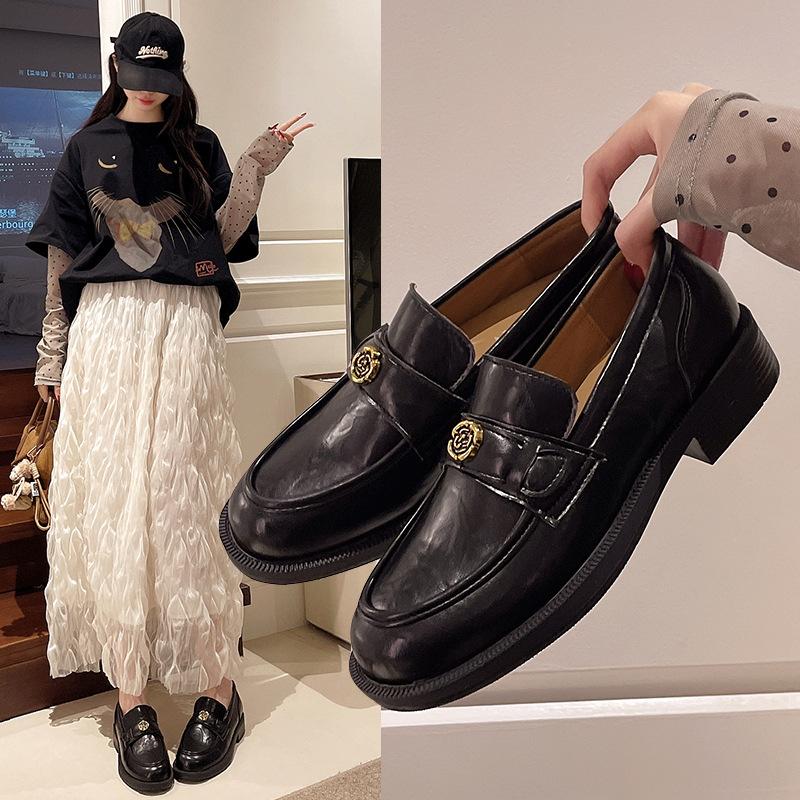 New lazy commuting single shoes camellia women s soft leather retro old small leather shoes 40 чёрный