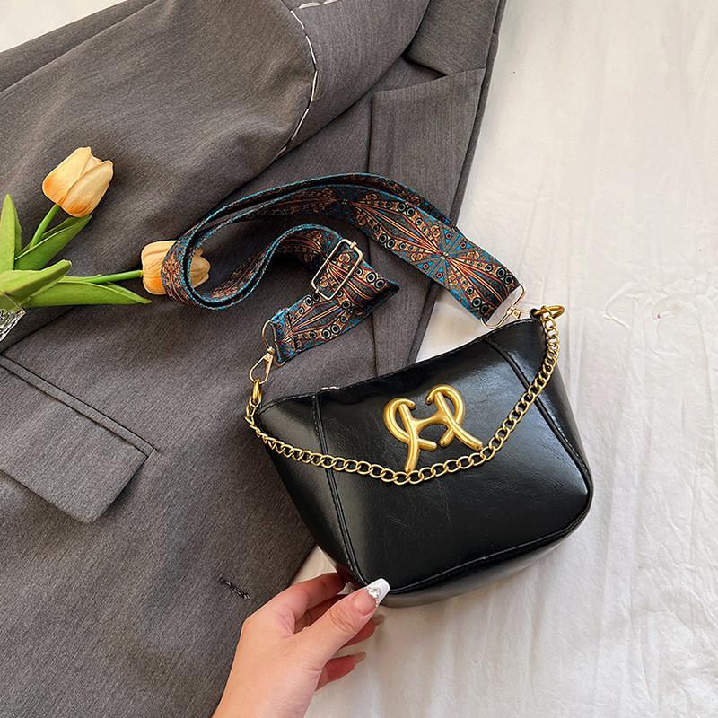 

Black Beige Brown Khaki 2024 Early Spring New Bag Women Casual Crossbody Bag Stylish Simple Wide Shoulder Strap Commuter Bag чёрный