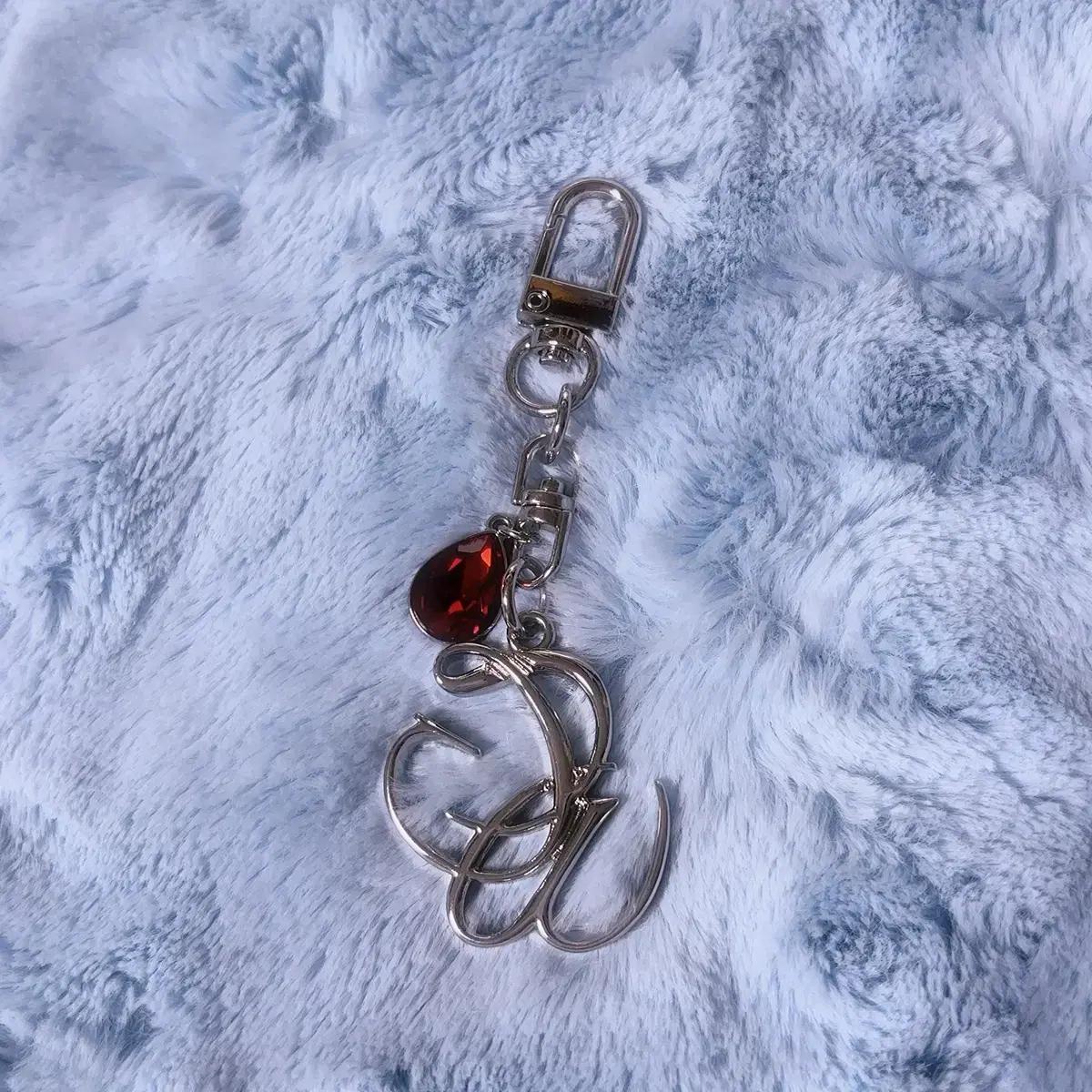 

ENHYPEN Судьба Плюс Пеббл Японская Кукуруза Лимитированный Чонвон Металлическая Брелок с Инициалом Продажа