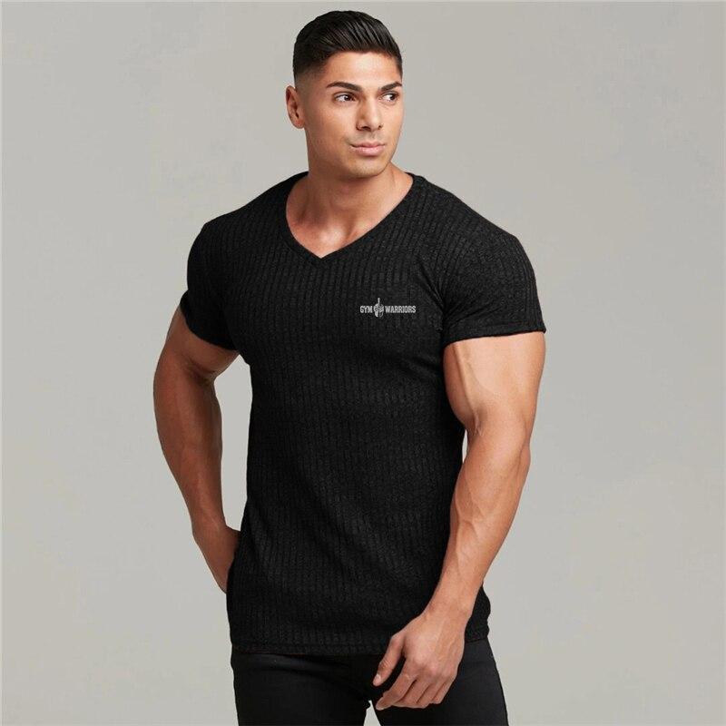 Muscleguys Men's Gym tops Summer Bodybuilding Short-sleeve Youthful Vitality Printed V-nesk Knitted Shirt Fashion Casual