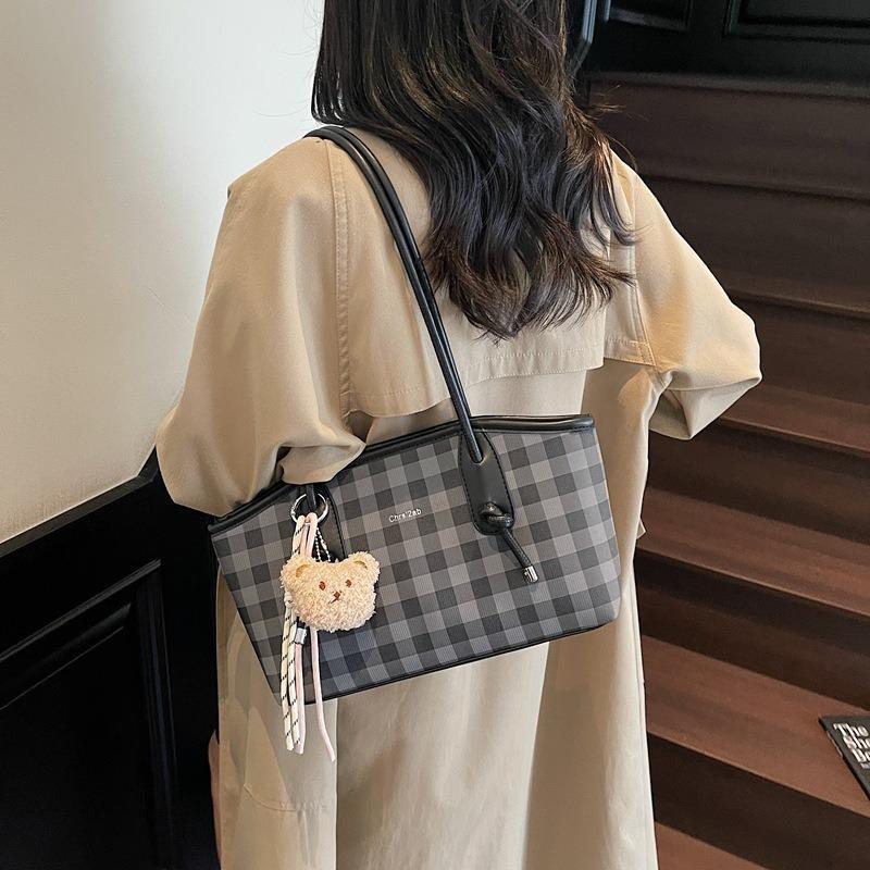 

Summer Chessboard Gotote Bag Women s New Large Capacity Casual Versatile Shoulder Underarm Bag