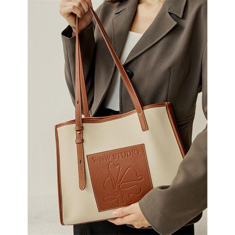 New Commuter Large Capacity Tote Women'S Bag Shoulder Bag Retro Big Bag Women'S Trendy Bag