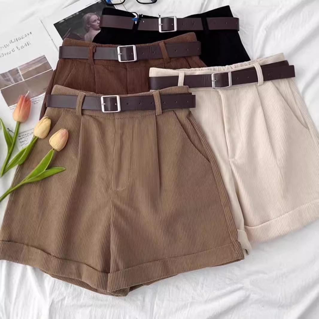 

High-Waisted Retro Corduroy Shorts: Women s Slim Fit, Wide-Leg Autumn/Winter Fashion with Rolled Hem XS