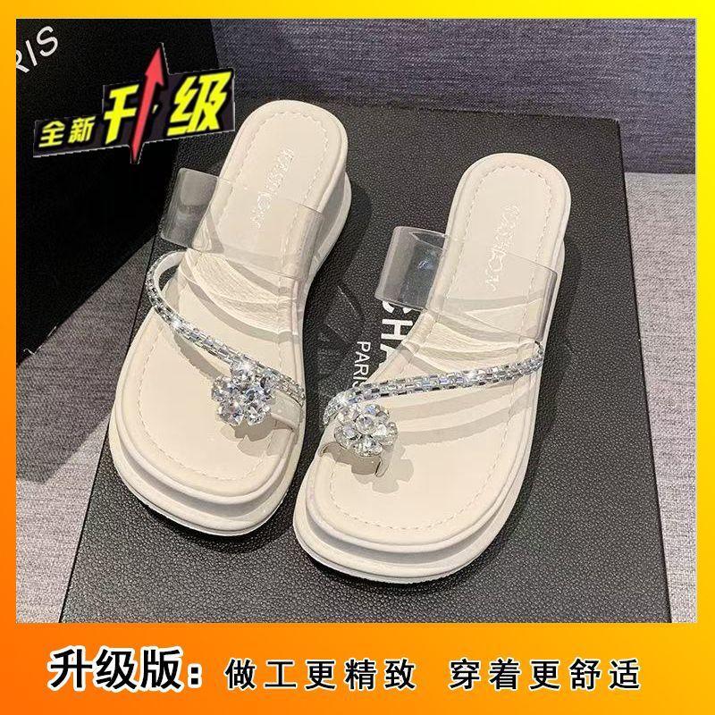 Mode Feenstil Sandalen Damen 2025 Sommer neue Modelle mit Röcken lässig vielseitig römisch Strand Ein-Wort-Slipper