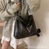 Large-capacity Tote Bag, New Commuter Hand-carried Bucket Bag, Simple Trend Crossbody Shoulder Women's Bag