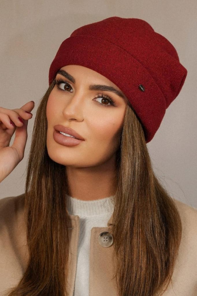 Women' Woolen Hat with Turn-Up in Wine Color Kamea-Krokus