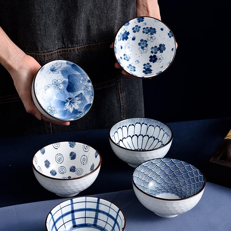 Handgefertigtes chinesisches blau-weißes Keramik-Essgeschirr-Set (4 Schüsseln, 4 Essstäbchen)