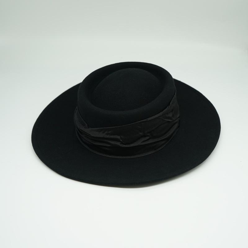 French Elegant Retro Black Woolen Flat Top Top Hat Women'S Autumn And Winter British Retro Versatile Wide Brim Felt Foreign Trade