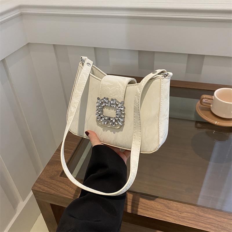 2024 Trendy Fashion Pu Shoulder Bag For Women Chic Underarm Design Medium Size