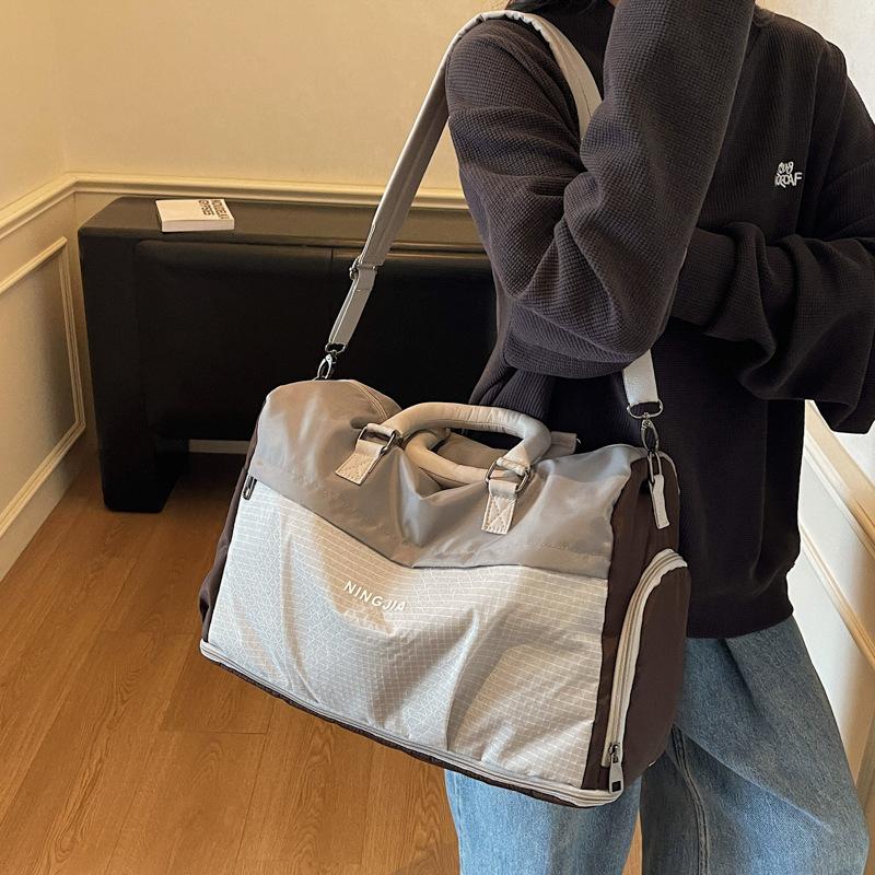 Expandable Color Contrast Trendy Sports Fitness Bag Wet And Dry Separation Swimming Fitness Training Bag Short Trip Handbag