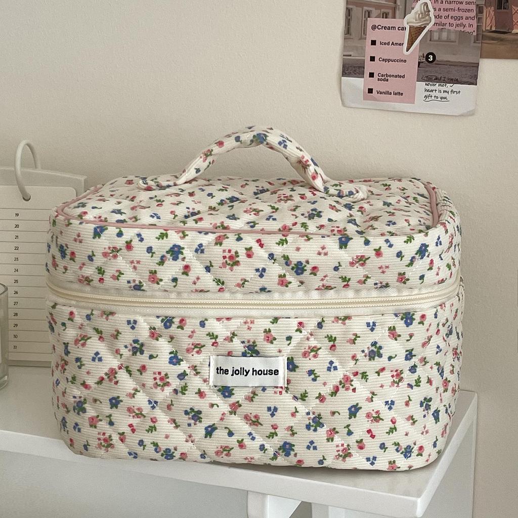 Pastoral Floral Corduroy Quilted Makeup Bag - Portable Eight-Panel Soft Wash & Storage Bag