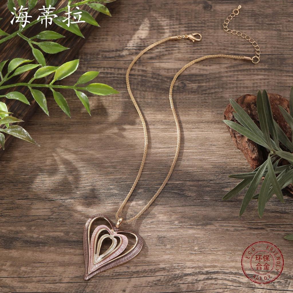 Enamel Color Hollow Heart Pendant Multi-layer Hollow Heart Women's Valentine's Day Alloy Necklace