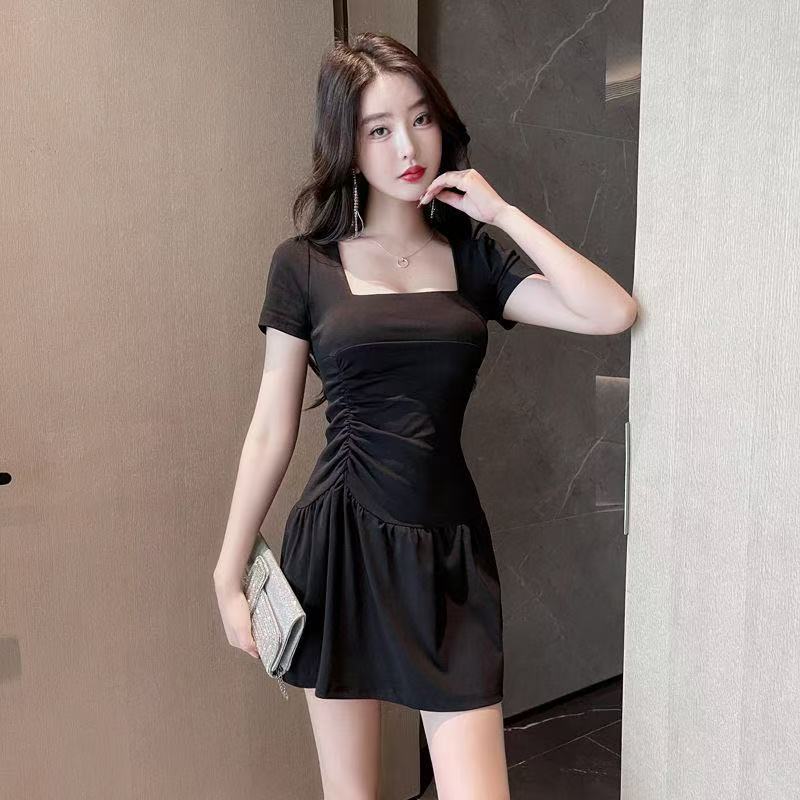 Square neck dress women's French slim fit summer new regular pleated temperament versatile waist skirt black