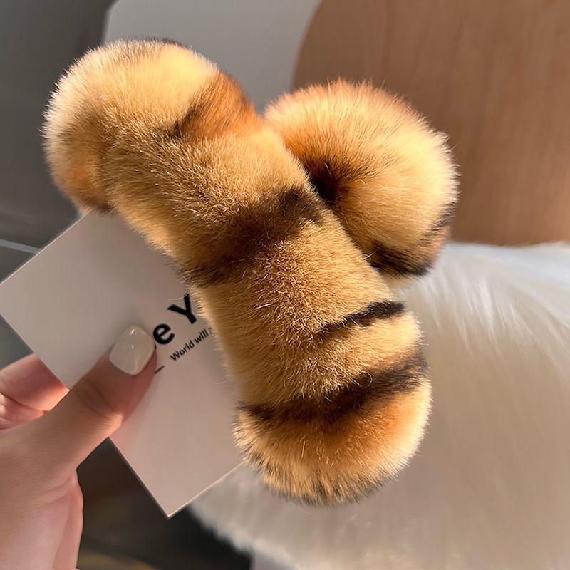 Faux Fur Big Crab Hair Clips Rabbit Large Hairpins Head Temperament Clips Cute Plush Hair Scratching Ponytail Hair Claws