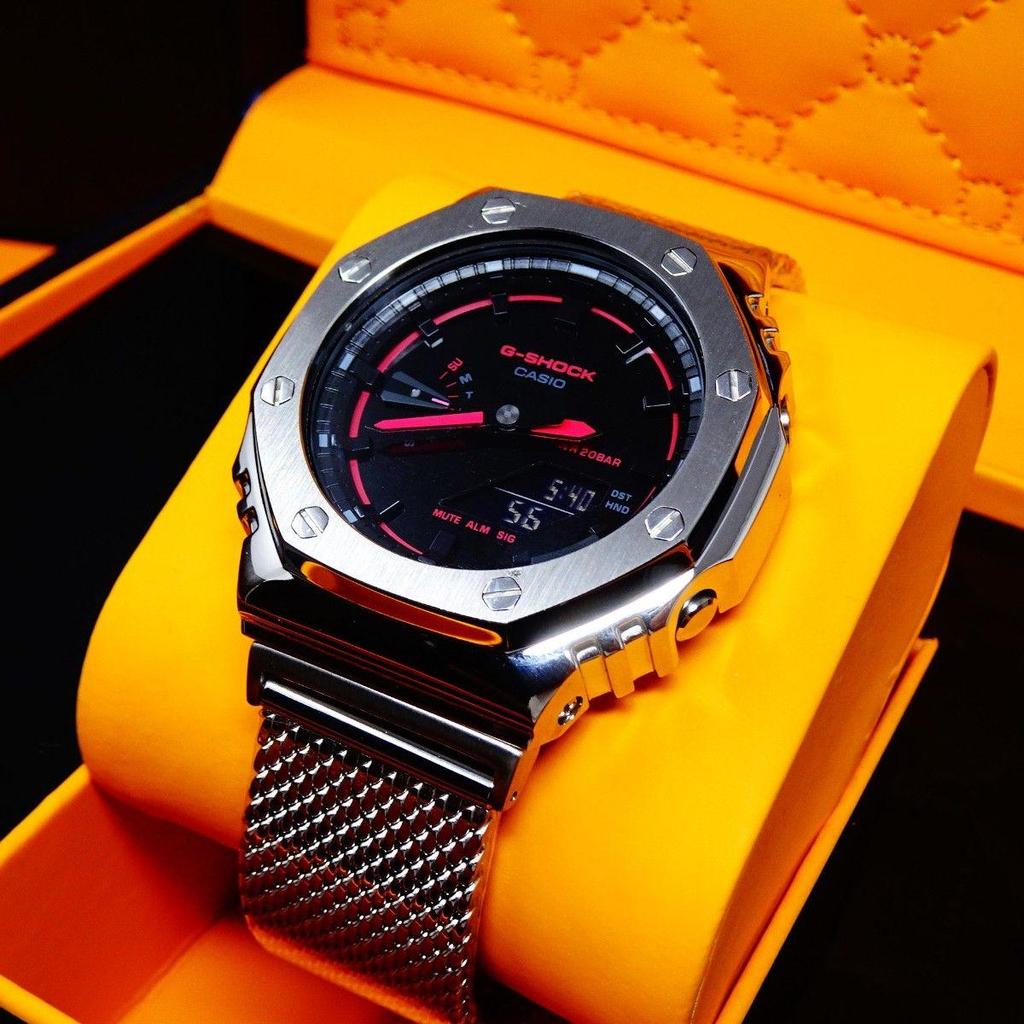 Used Brand new G-SHOCK custom watch Comes with regular GA2100k body Stainless silver bezel & shark mesh belt Heavy metal specifications