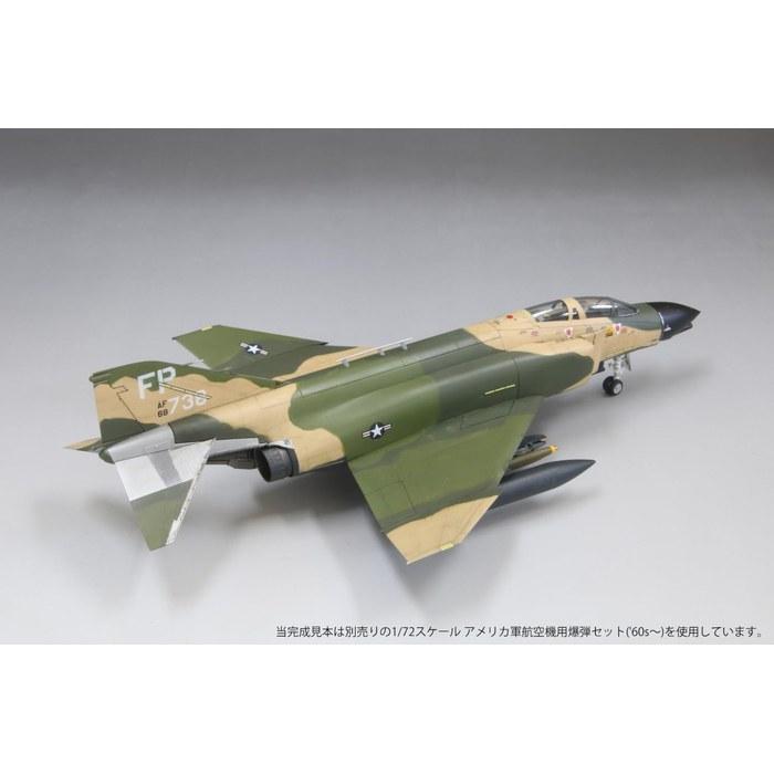 Fine Molds 1/72 Aircraft Series US Air Force F-4D Fighter Night Attacker Plastic Model 72747 (Width 6.4in x Length 10.6in x Height 2.8in)