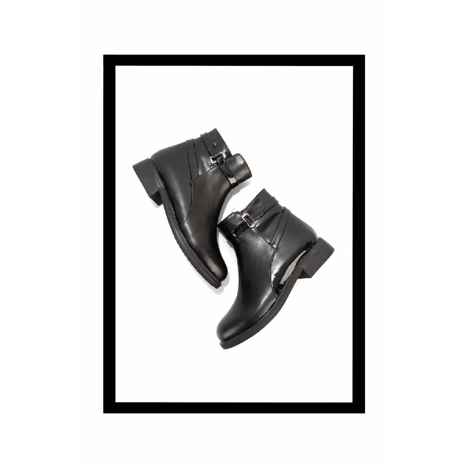 

Black Black Wrinkled Patent Leather Women s Boots