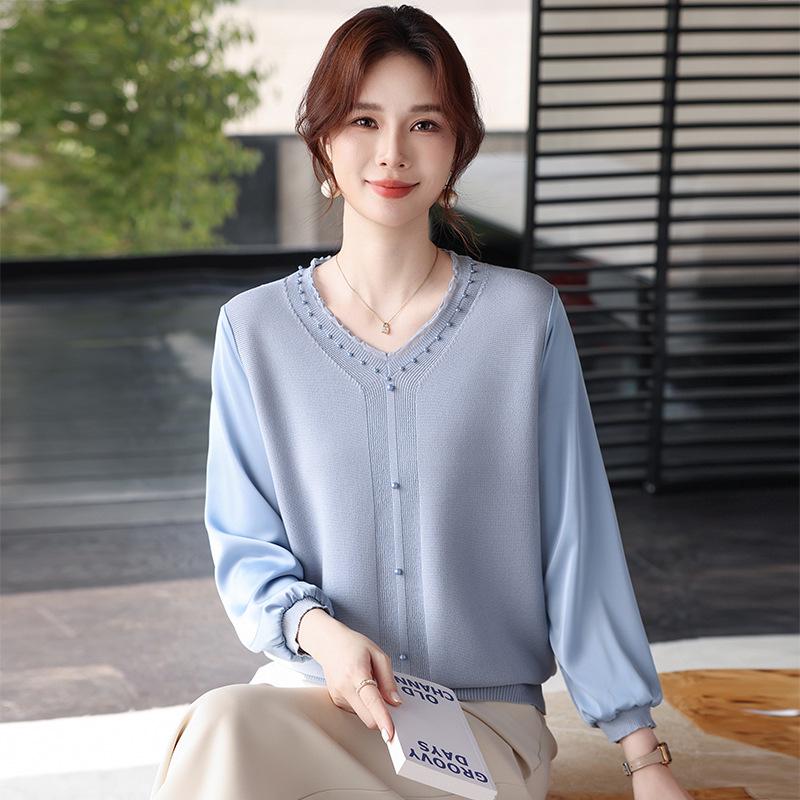 

Beaded Gauze Sleeve V-Neck Knit Top for Mature Women, Spring and Summer Ice Silk T-Shirt L (up to 52.5 kg) aqua синього кольору