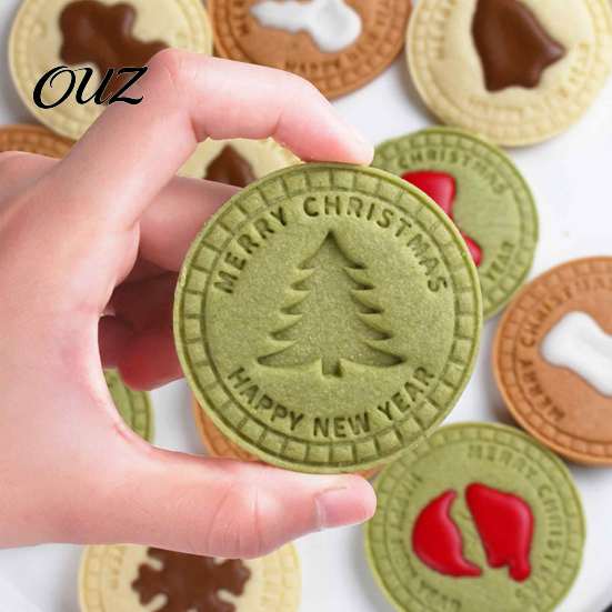 Festive Party Baking Kits 9 Pcs Christmas Cookie Cutter with Stamps Set, 3D Pressable Biscuit Plunger Mold, Gingerbread Man Tree Snowman Reindeer