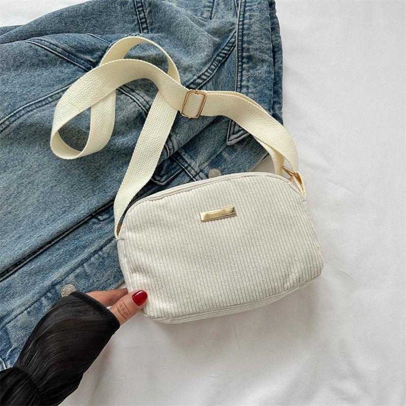 Stylish And Simple Canvas Crossbody Bag For Women In Classic Colors Ideal For Daily Use