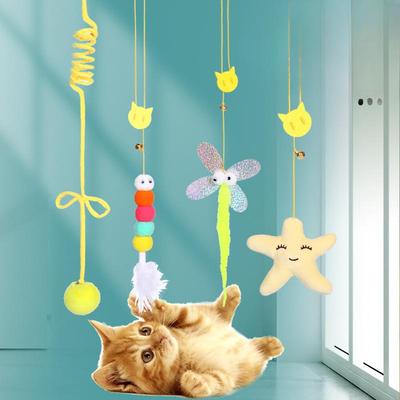 Hängendes Katzenspielzeug, Türhängeteil für Katzen, Langlebige elastische Schnur, Geräuscherzeugendes kleines Mäuse-Feder-Katzenspielzeug
