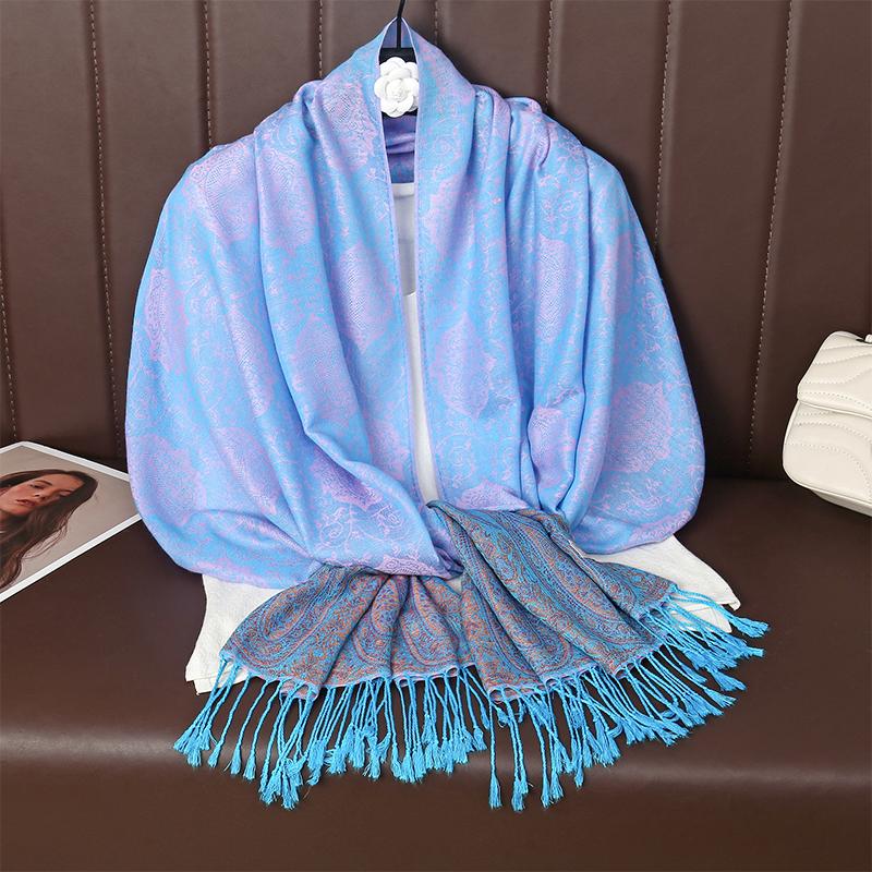 

Women sEthnic Style Floral Pattern Scarf With Jacquard Tassel Classic Shawl Anti-Cold And Warm Neck Scarf