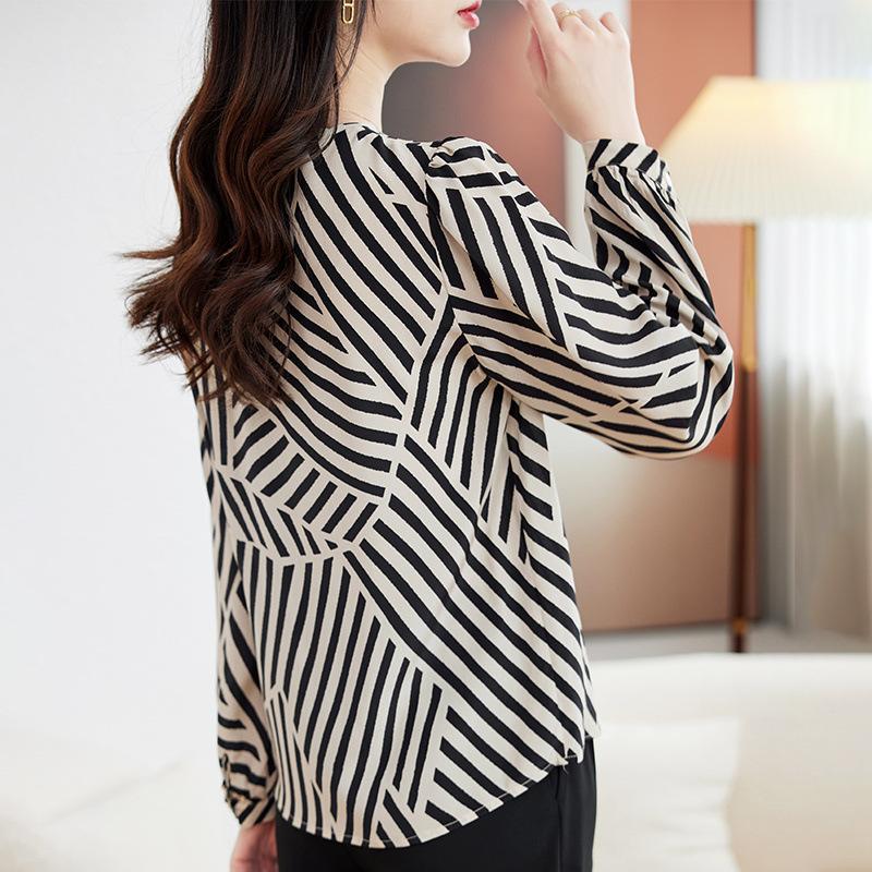 Silk shirt women's long-sleeved new spring mulberry silk top striped shirt