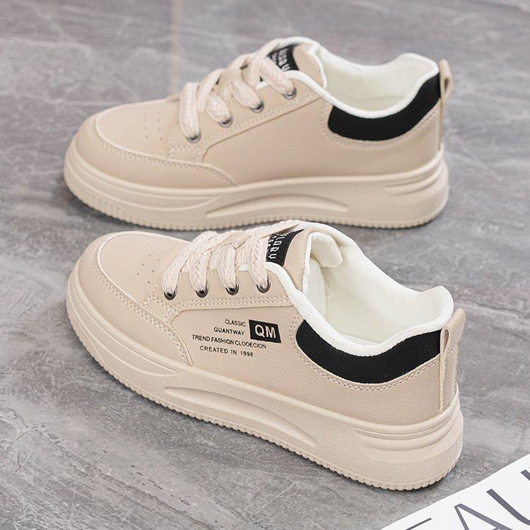 Thick-soled non-slip board shoes, little white shoes, women's shoes in autumn 2025, new popular ins women's sports and leisure shoes