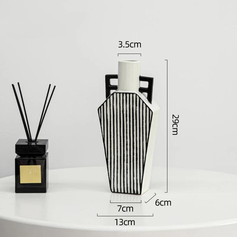 Black and White Checkered Pattern Geometric Ceramic Vase Table Decoration Flower Arrangement Flowers Vases Room Aesthetic Decor