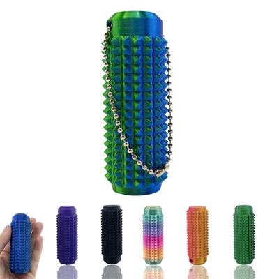 11 יחידות מחזיק מפתחות עם מרקם קוצים, צעצוע פידג'ט שקט, כלי נייד להקלה על לחץ עם צבע בהיר
