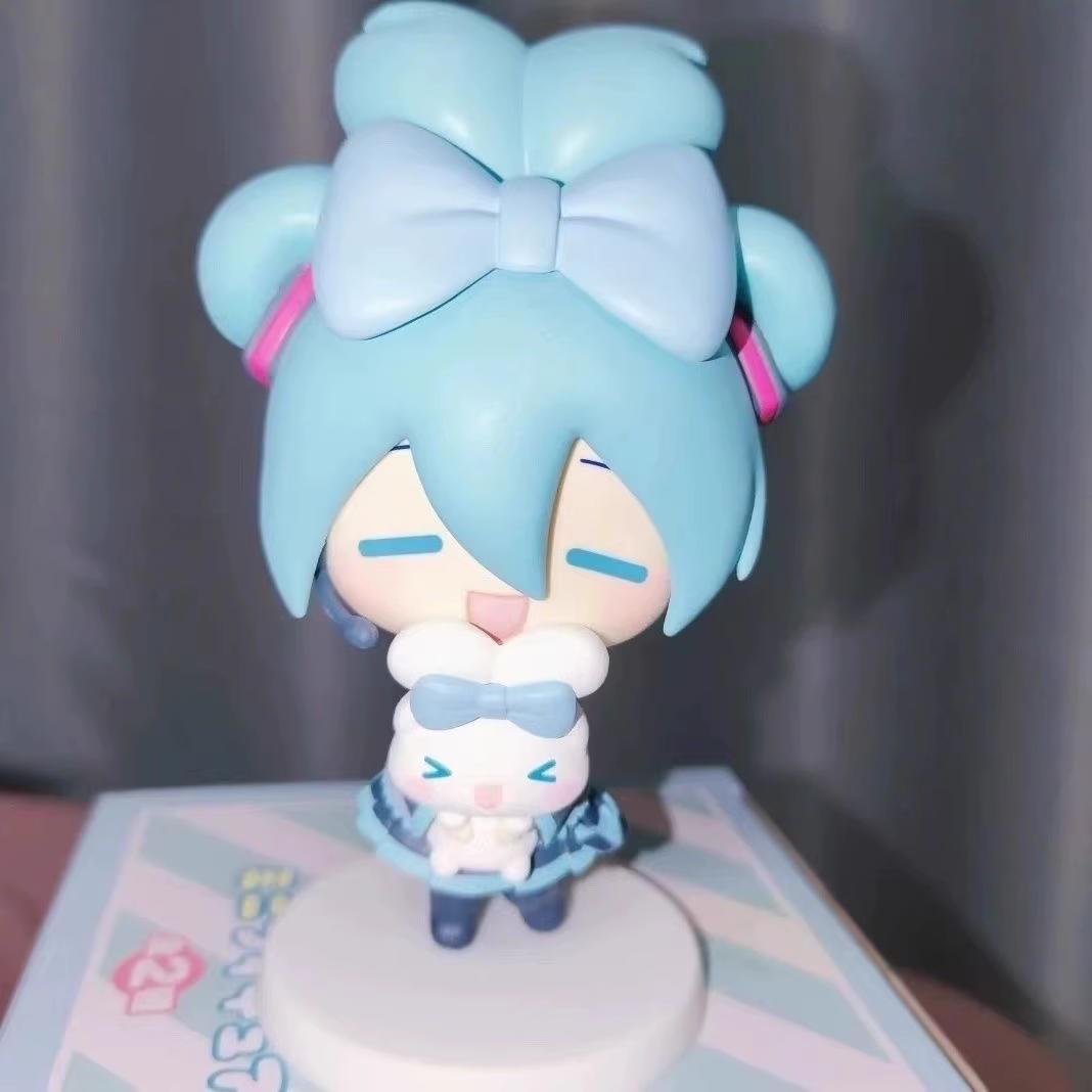 

Anime Hatsune Miku Figure Cinnamoroll Figures Miku Q-Version Doll Action Figurine Ornament Model Toy Periphery Collectible Gifts