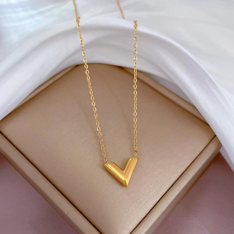 Small V Temperament Furnace Real Gold Necklace Women'S Lucky Collarbone Chain With Jewelry