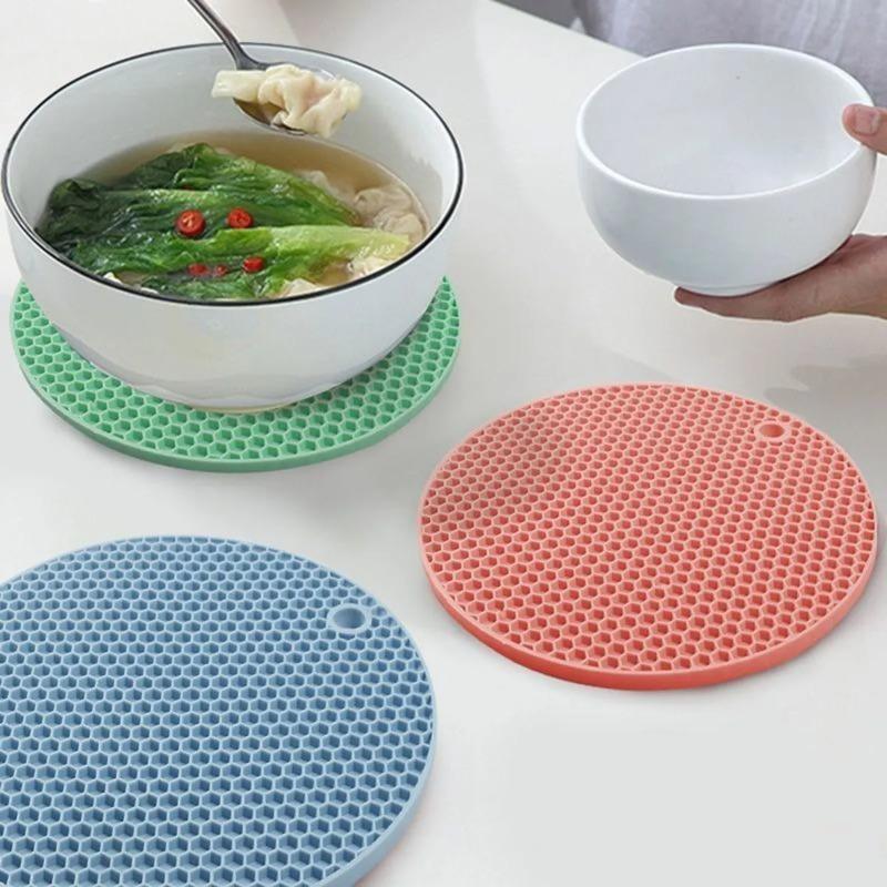 1ks silikonová podložka proti opaření Stojan na hrnce pro domácnost Ochrana kuchyňské desky Tepelně odolná protiskluzová kruhová silikonová podložka