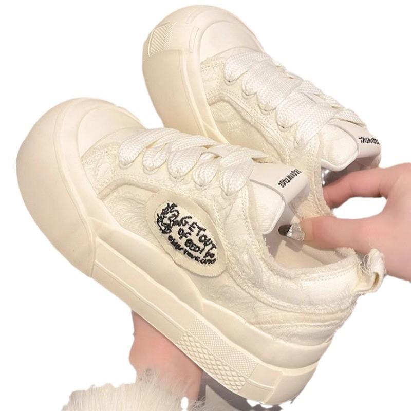 Little white shoes for women in the autumn and winter of 2024, new round head thick-soled ugly cute big head shoes versatile low-top niche canvas shoe