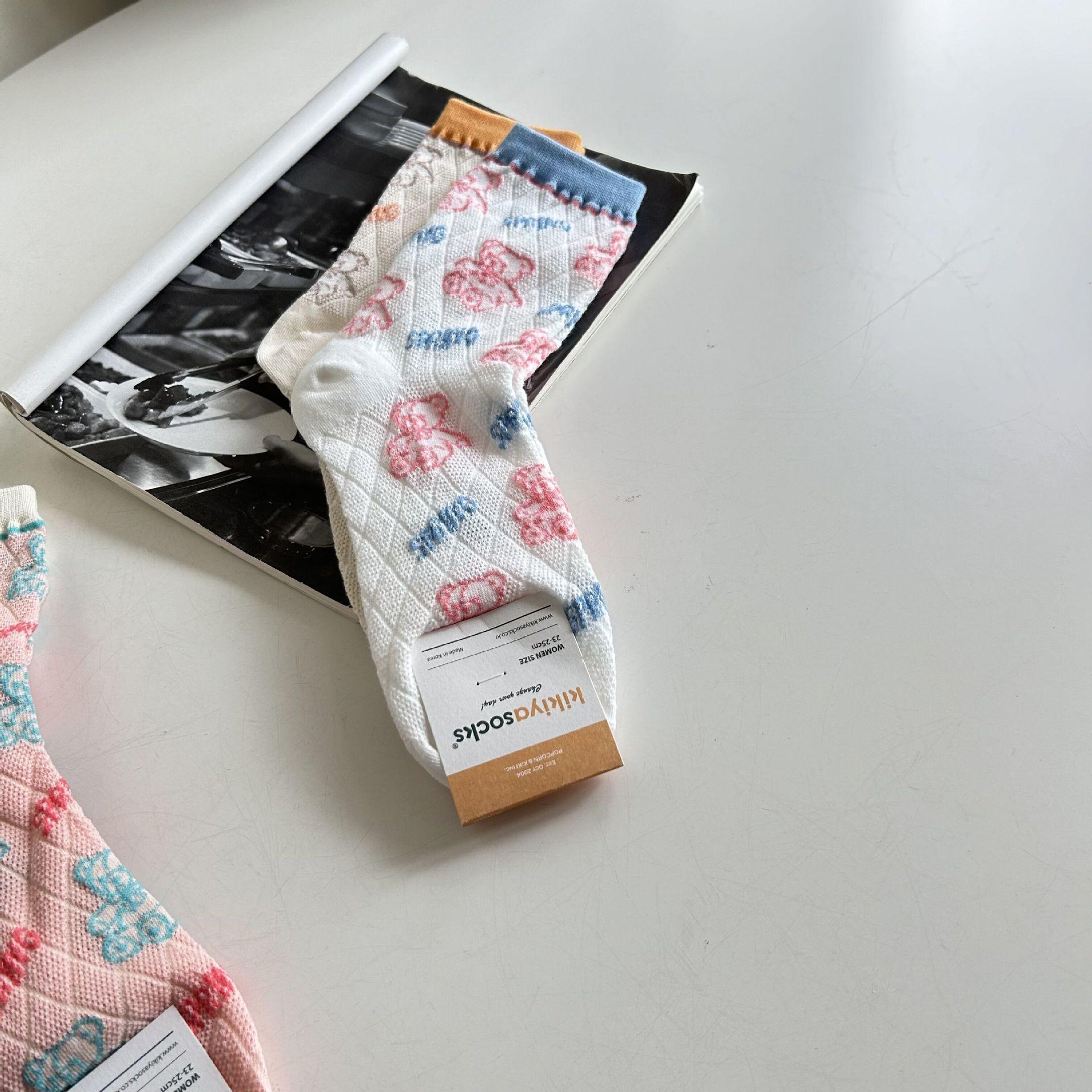 Spring, autumn and winter cartoon bear medium tube cotton socks One size fits all белый