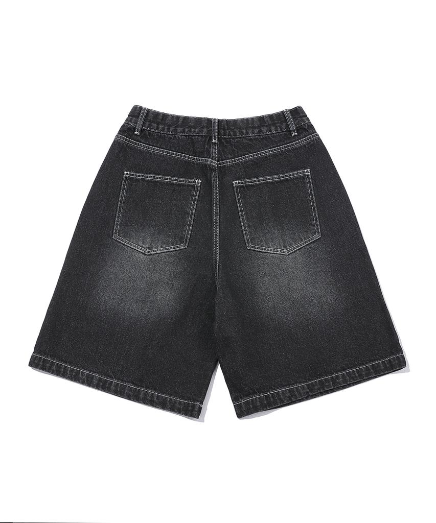 CHAMBROS Wide Non-Faded Single-Pleat Bermuda Denim Half Pants [Washed Black]