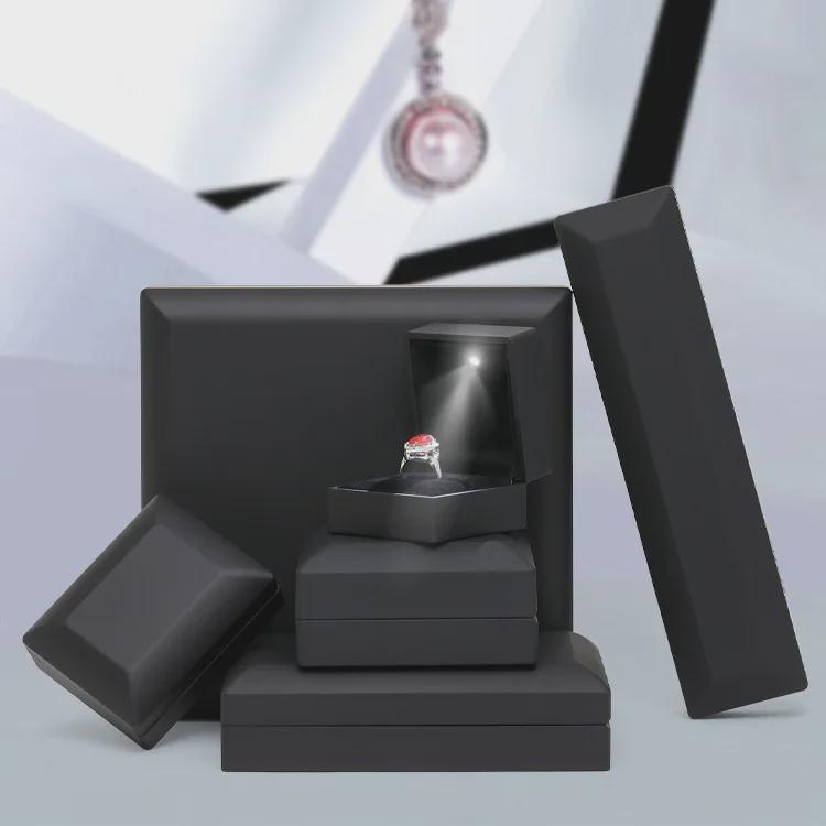 Elegant Cross-Border LED Jewelry Box for Rings & Pendants